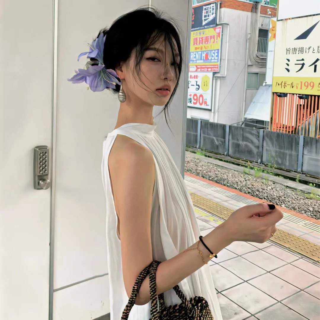 我在新手村悄悄苟成了大BOSS